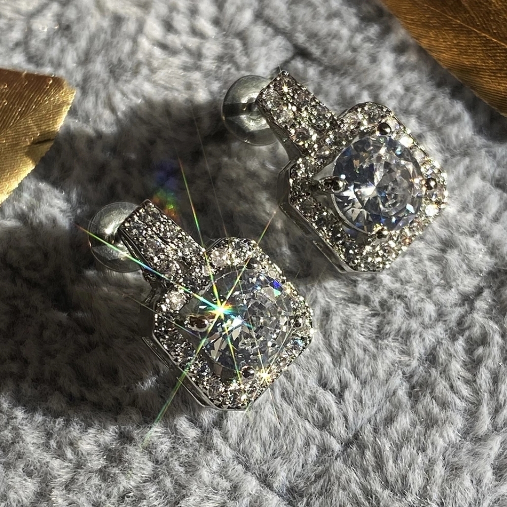 Square Shape Women Diamond silver Stud Earring - Picture 6 of 6